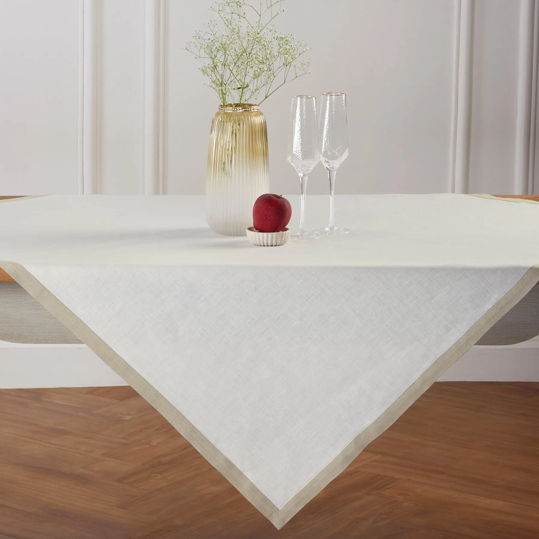 Classic Table Throw